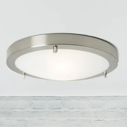 Závit: zabudovaná LED